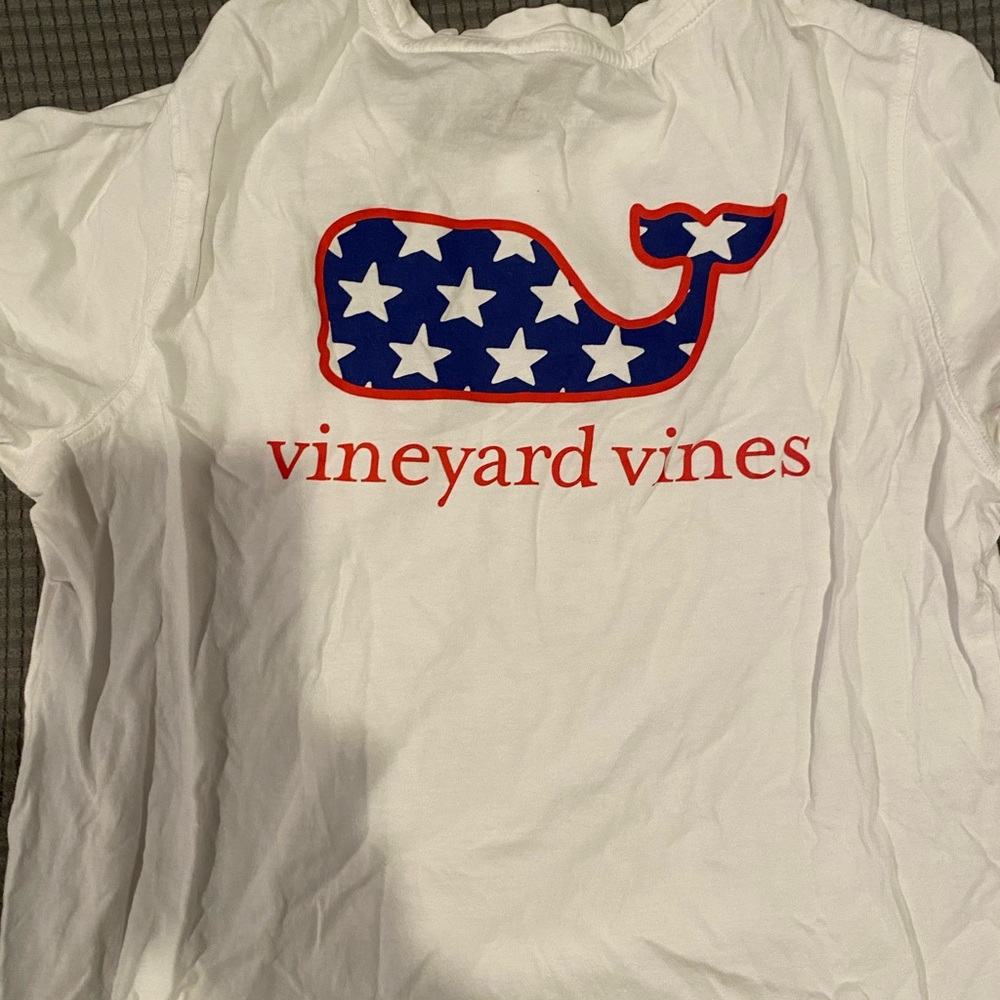 Women’s vineyard vines tshirt- great condition